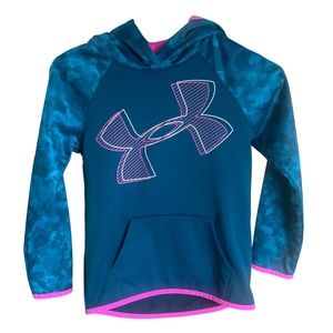Under Armour Sweatshirt | kids activewear (Youth Small) | Excellent condition